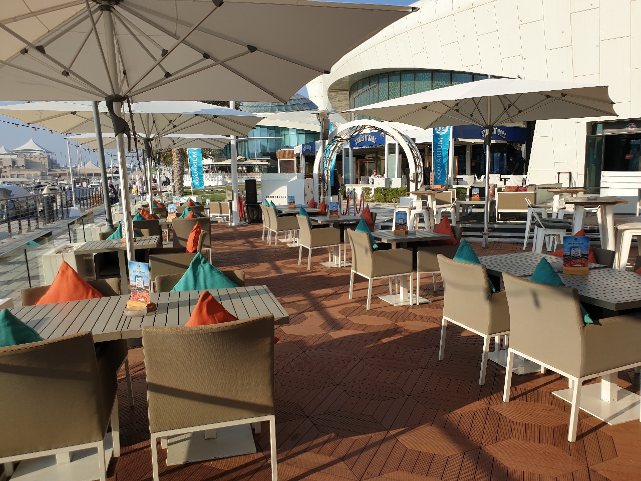 yas marina yacht club restaurants