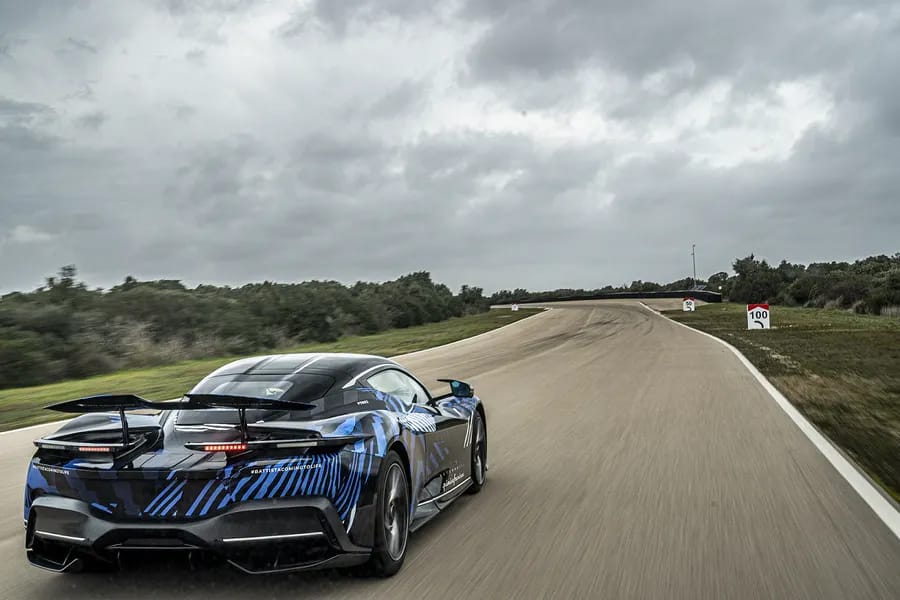 Testing the Pininfarina Battista - Experience Abu Dhabi