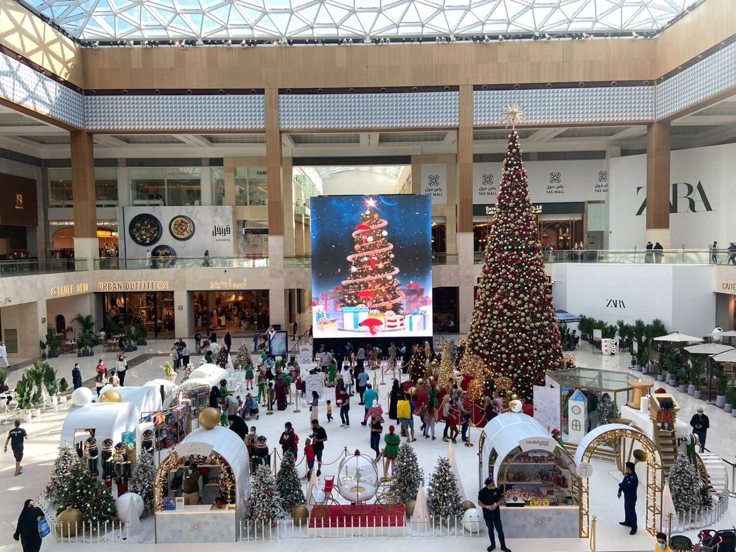 Make the Most of the Festive Season at Yas Mall’s Winter Wonderland