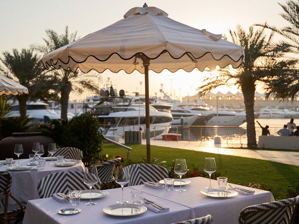 yas marina yacht club restaurants